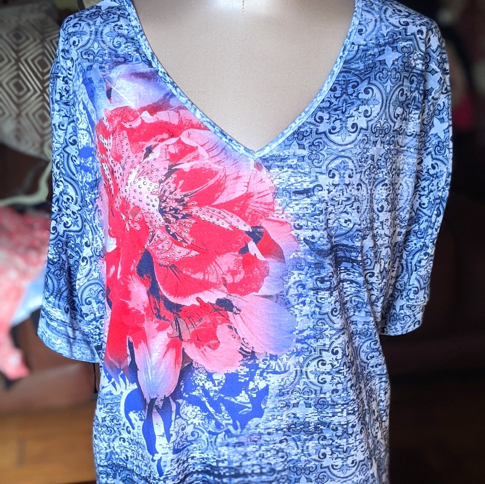 Bold rose print Tunic